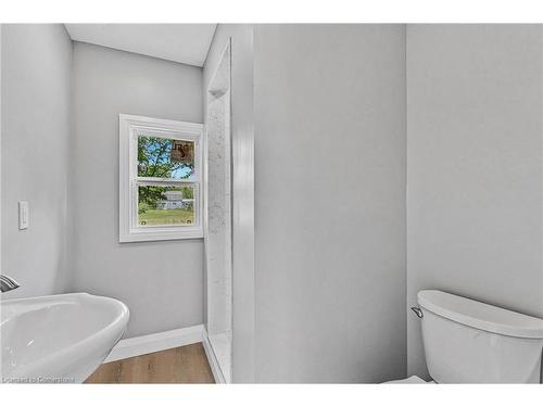 2940 3 Highway, Port Colborne, ON - Indoor Photo Showing Bathroom