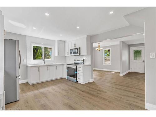 2940 3 Highway, Port Colborne, ON - Indoor Photo Showing Kitchen