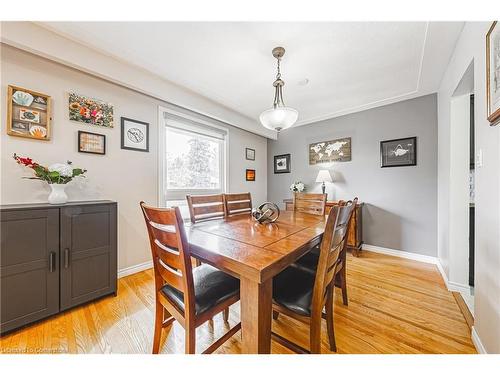 81 Skyline Drive, Dundas, ON - Indoor Photo Showing Dining Room