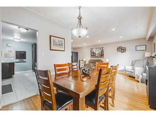 81 Skyline Drive, Dundas, ON - Indoor Photo Showing Dining Room