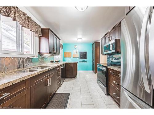 81 Skyline Drive, Dundas, ON - Indoor Photo Showing Kitchen With Double Sink