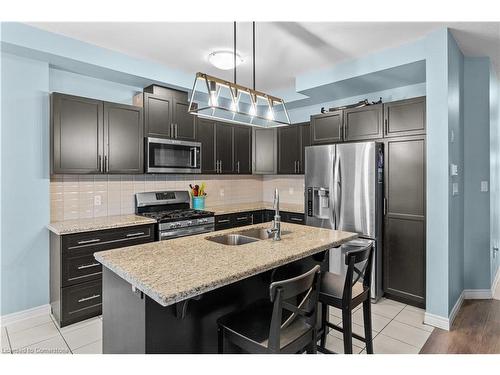 55 Sonoma Valley Crescent, Hamilton, ON - Indoor Photo Showing Kitchen With Double Sink With Upgraded Kitchen