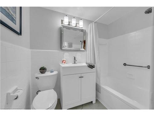 108-1377 Lakeshore Road, Burlington, ON - Indoor Photo Showing Bathroom