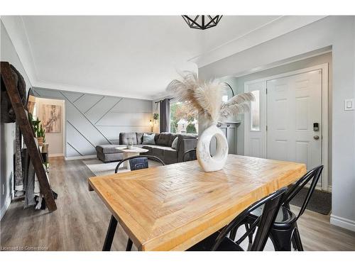 Upper-13 Beaucourt Place, Hamilton, ON - Indoor Photo Showing Dining Room