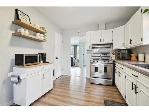 Upper-13 Beaucourt Place, Hamilton, ON - Indoor Photo Showing Kitchen