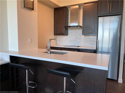 2003-2093 Fairview Street, Burlington, ON - Indoor Photo Showing Kitchen With Upgraded Kitchen