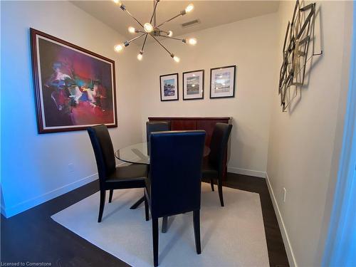 2003-2093 Fairview Street, Burlington, ON - Indoor Photo Showing Dining Room