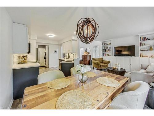 1-39 Panabaker Drive, Ancaster, ON - Indoor Photo Showing Dining Room