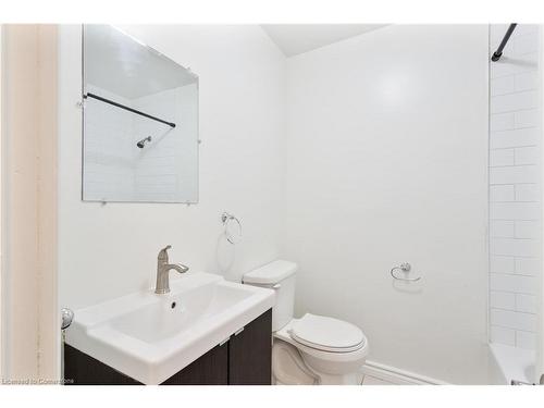 3-215 King Street E, Hamilton, ON - Indoor Photo Showing Bathroom