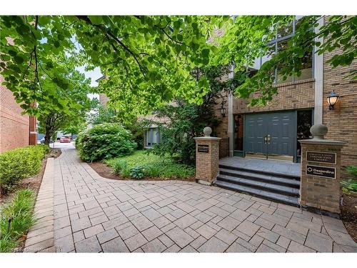 301A-2904 South Sheridan Way, Oakville, ON 