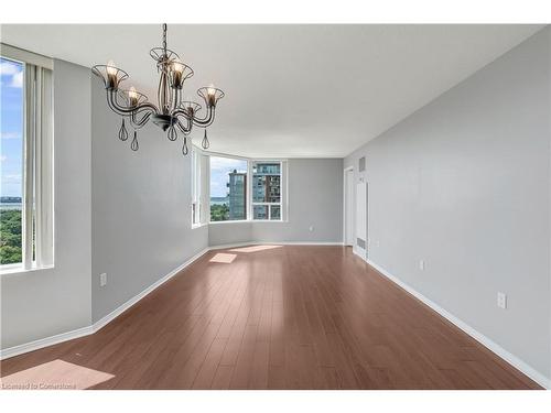 1702-1270 Maple Crossing Boulevard, Burlington, ON - Indoor Photo Showing Other Room