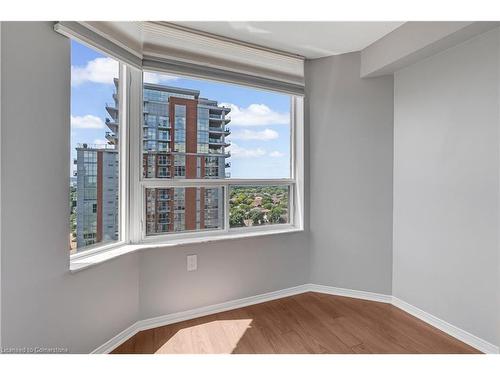 1702-1270 Maple Crossing Boulevard, Burlington, ON - Indoor Photo Showing Other Room