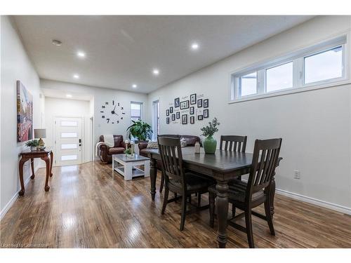 18 Moore Crescent, Ancaster, ON - Indoor Photo Showing Dining Room