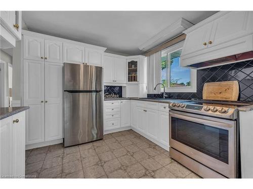 14 Par Place, Hamilton, ON - Indoor Photo Showing Kitchen