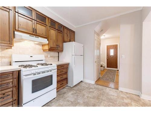 232 East 8Th Street, Hamilton, ON - Indoor Photo Showing Kitchen