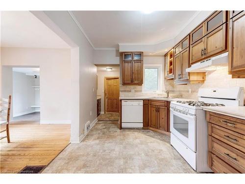 232 East 8Th Street, Hamilton, ON - Indoor Photo Showing Kitchen