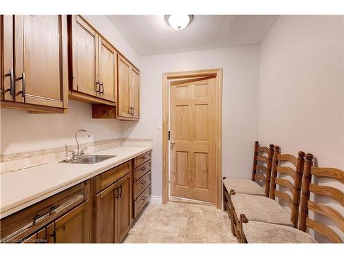 232 East 8Th Street, Hamilton, ON - Indoor Photo Showing Kitchen