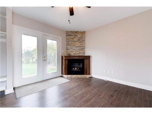 232 East 8Th Street, Hamilton, ON - Indoor Photo Showing Living Room With Fireplace