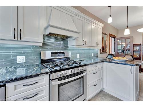 2038 Governors Road, Ancaster, ON - Indoor Photo Showing Kitchen With Upgraded Kitchen