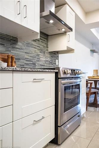 134 Gibson Avenue, Hamilton, ON - Indoor Photo Showing Kitchen