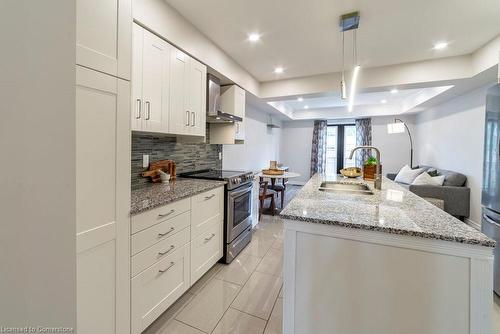 134 Gibson Avenue, Hamilton, ON - Indoor Photo Showing Kitchen With Double Sink With Upgraded Kitchen