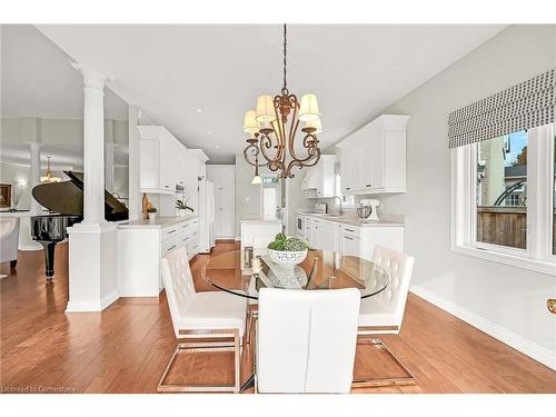 91 Southcreek Court, Ancaster, ON - Indoor Photo Showing Dining Room