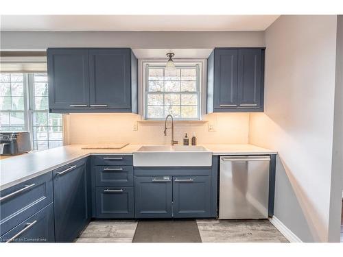 7 Shorwell Place, Brantford, ON - Indoor Photo Showing Kitchen