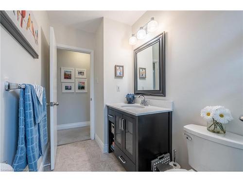 355 East 34Th Street, Hamilton, ON - Indoor Photo Showing Bathroom