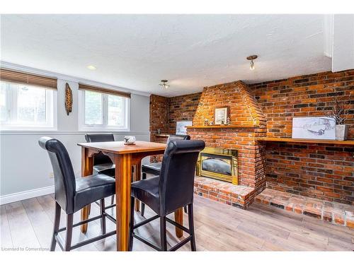 19 Isabel Drive, Brantford, ON - Indoor Photo Showing Dining Room