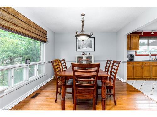 19 Isabel Drive, Brantford, ON - Indoor Photo Showing Dining Room