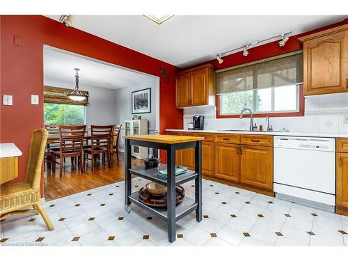 19 Isabel Drive, Brantford, ON - Indoor Photo Showing Kitchen