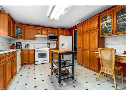 19 Isabel Drive, Brantford, ON - Indoor Photo Showing Kitchen