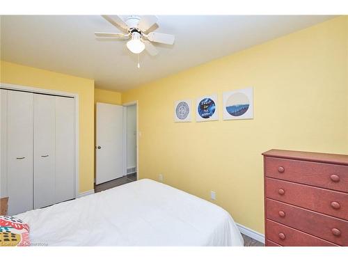 6-112 Morgan Avenue, Smithville, ON - Indoor Photo Showing Bedroom