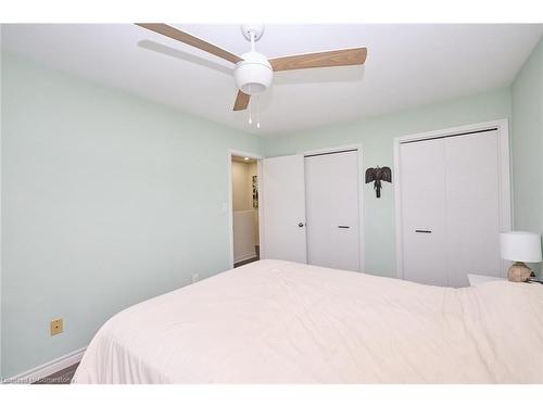 6-112 Morgan Avenue, Smithville, ON - Indoor Photo Showing Bedroom