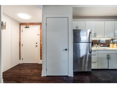 104-200 Stinson Street, Hamilton, ON - Indoor Photo Showing Kitchen