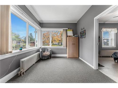 371 Niagara Street, Welland, ON - Indoor Photo Showing Bedroom