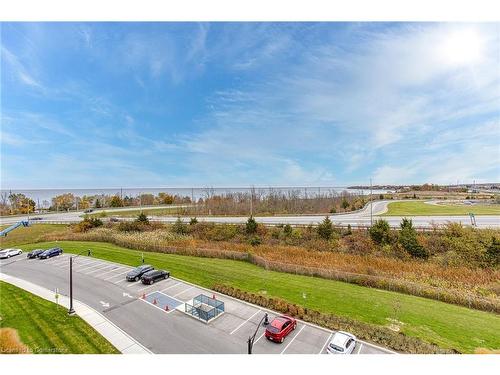 519-16 Concord Place, Grimsby, ON - Outdoor With View