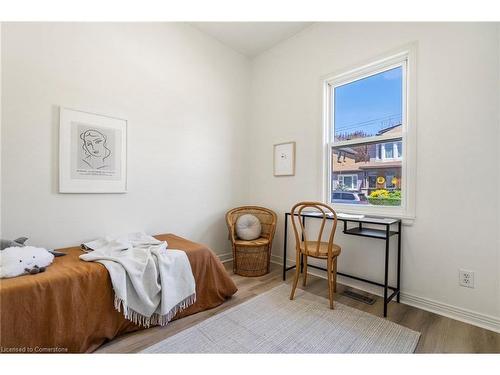 180 Wood Street E, Hamilton, ON - Indoor Photo Showing Bedroom