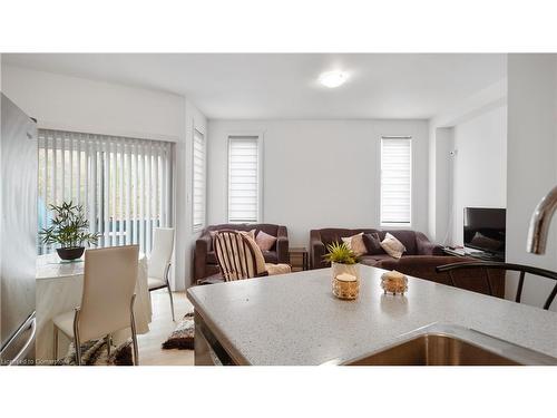 31-1465 Station Street, Fonthill, ON - Indoor Photo Showing Dining Room