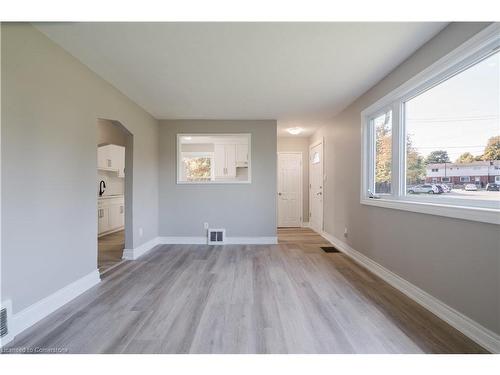 41 Martha Street, Hamilton, ON - Indoor Photo Showing Other Room