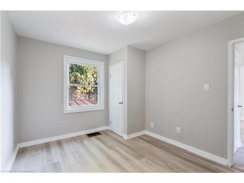 41 Martha Street, Hamilton, ON - Indoor Photo Showing Other Room