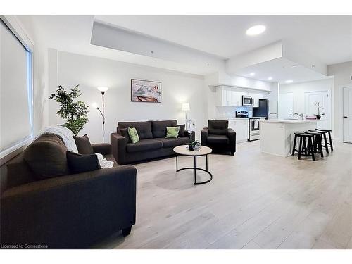 308-4514 Ontario Street, Beamsville, ON - Indoor Photo Showing Living Room