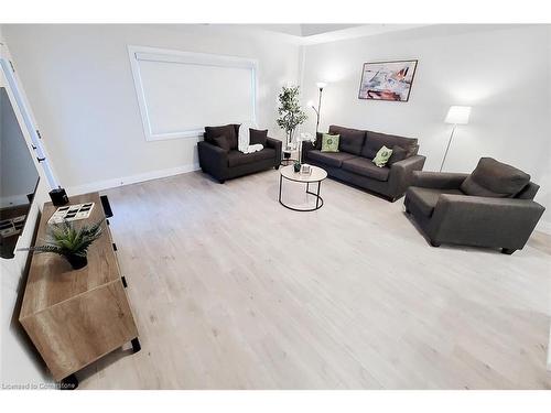 308-4514 Ontario Street, Beamsville, ON - Indoor Photo Showing Living Room