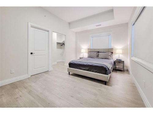 308-4514 Ontario Street, Beamsville, ON - Indoor Photo Showing Bedroom