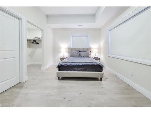 308-4514 Ontario Street, Beamsville, ON - Indoor Photo Showing Bedroom