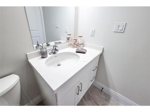 308-4514 Ontario Street, Beamsville, ON - Indoor Photo Showing Bathroom