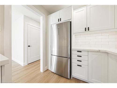 48-5033 Pinedale Avenue, Burlington, ON - Indoor Photo Showing Kitchen