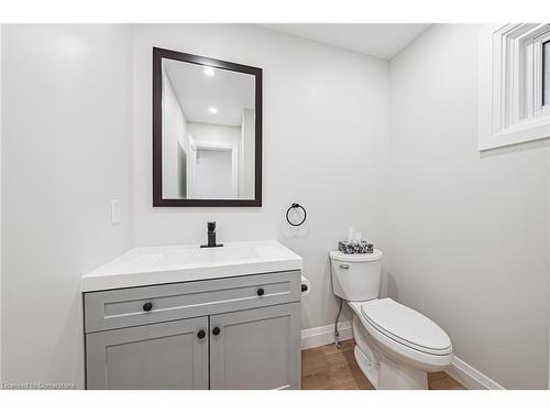 48-5033 Pinedale Avenue, Burlington, ON - Indoor Photo Showing Bathroom