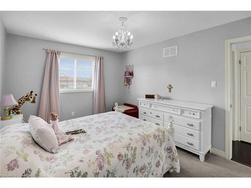 4116 Ashby Drive, Beamsville, ON - Indoor Photo Showing Bedroom