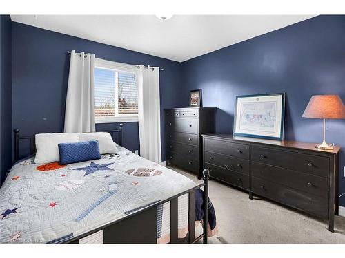 4116 Ashby Drive, Beamsville, ON - Indoor Photo Showing Bedroom